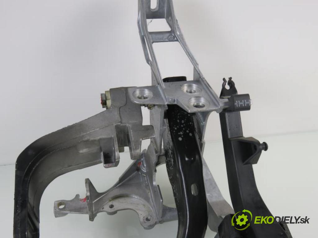 AUDI A6 C5 (4B2) PEDAL spojky PEDAL brzdy PEDAL plynového pedálu obal