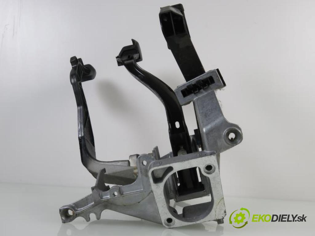 AUDI A6 C5 (4B2) PEDAL spojky PEDAL brzdy PEDAL plynového pedálu obal