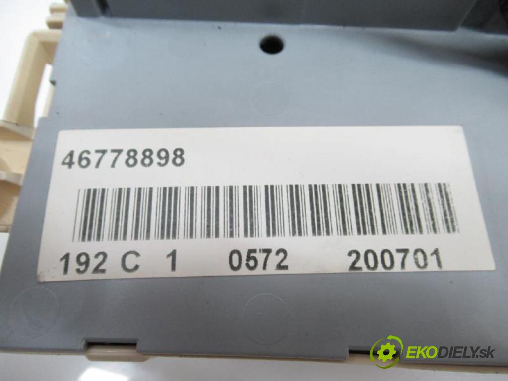 FIAT STILO (192) HB 2002 1,90 Skrzynki bezpieczników 1910,00 Skrinka POJISTKY: 46797610;46778898