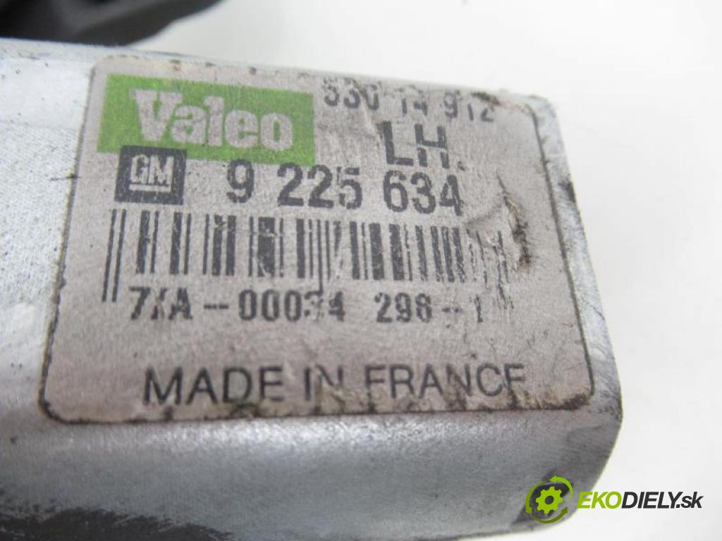 OPEL COMBO C 1.7 DI 16V (ISUZU) Y 17 DTL manual 5 - stupňová 48 kW 65 km  Motorček stierače zad. 9225634LH (Motorčeky stieračov predné)