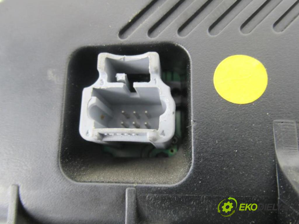 PEUGEOT 406 2.0 16V RFR (DEW10J4) automatic 4 - stupňová 99 kW 135 km  Panel kúrenia climatronic 96303375ZL/658636N (Prepínače, spínače, tlačidlá a ovládače kúrenia)