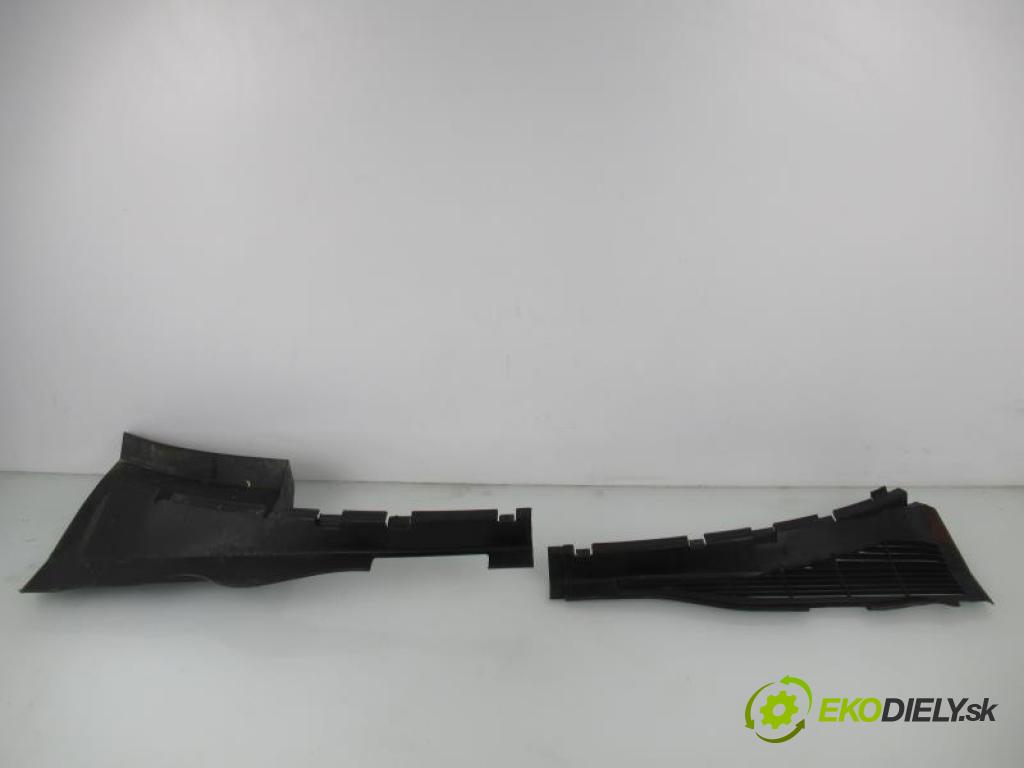 SEAT IBIZA II FL (6K) 1.4 8V  MPI AUD,AKK,ANW manual 5 - stupňová 44 kW 60 km  torpédo plast pod čelní okno 6K1819413/6K1819414A (Torpéda)