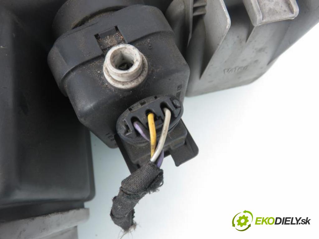 FIAT MAREA 1.9 JTD 110 186 A6.000 manual 5 - stupňová 81 kW 110 km  Svetlo LP 88201557 (Svetlá predné)