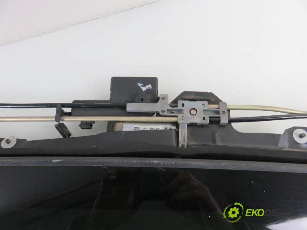 VOLVO S80 I 2.0 T B 5204 T3 automatic 6 - stupňová 166 kW 226 km  strešné okno 44249563/404451 (Sklá strešné)