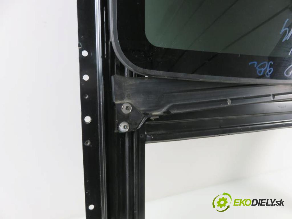 VOLVO S80 I 2.0 T B 5204 T3 automatic 6 - stupňová 166 kW 226 km  strešné okno 44249563/404451 (Sklá strešné)