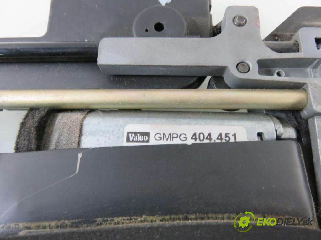 VOLVO S80 I 2.0 T B 5204 T3 automatic 6 - stupňová 166 kW 226 km  strešné okno 44249563/404451 (Sklá strešné)