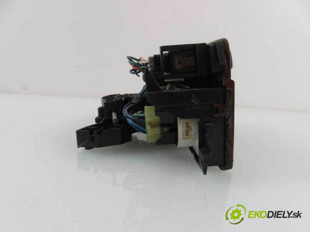 HONDA ACCORD V 2.0 I-TDI 20T2N15N manual 5 - stupňová 77 kW 105 km  Panel kúrenia - klimatizácia 52010213A (Prepínače, spínače, tlačidlá a ovládače kúrenia)