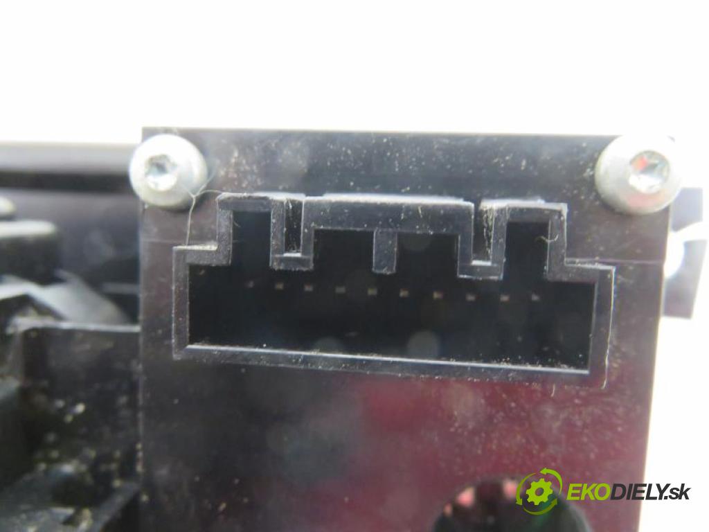 HONDA ACCORD V 2.0 I-TDI 20T2N15N manual 5 - stupňová 77 kW 105 km  Panel kúrenia - klimatizácia 52010213A (Prepínače, spínače, tlačidlá a ovládače kúrenia)