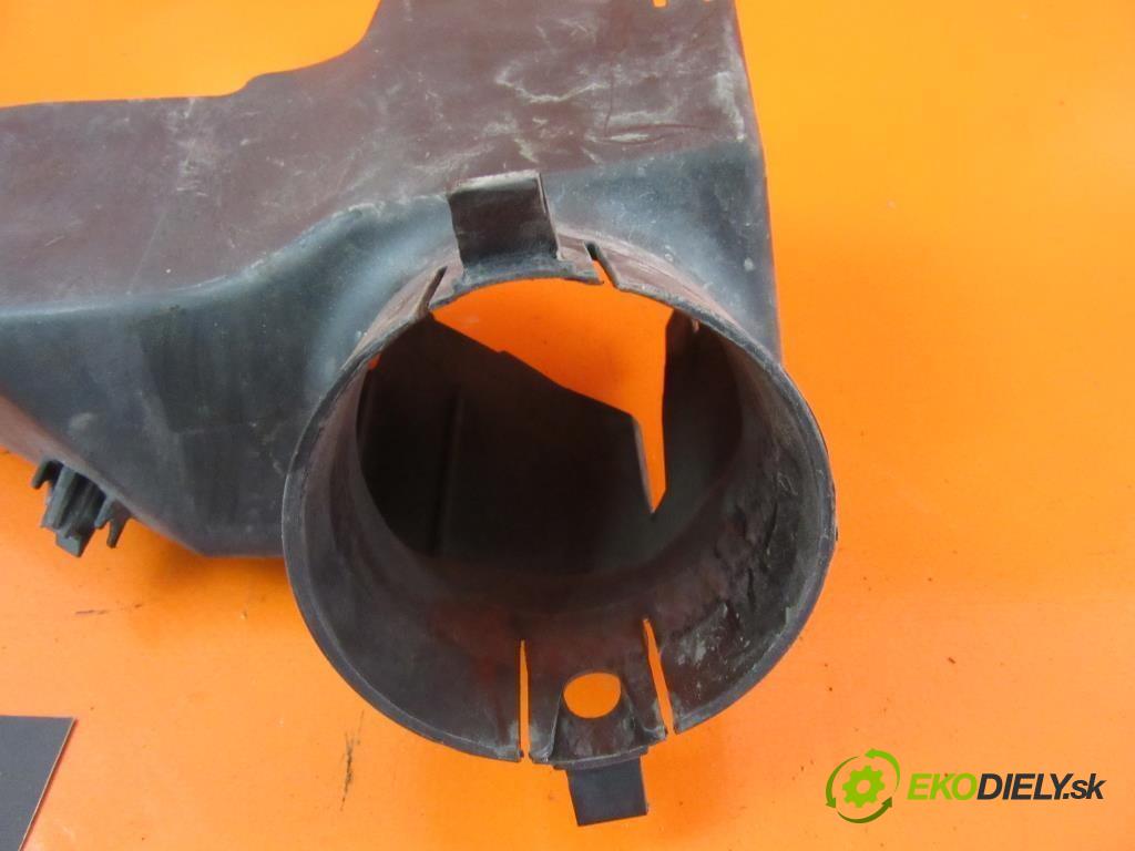 RENAULT MASTER II 2.5 DCI G9U 754   74 kW 101 km  přívod vzduchu masky 8200213984 (Hadice chlazení vzduchu)