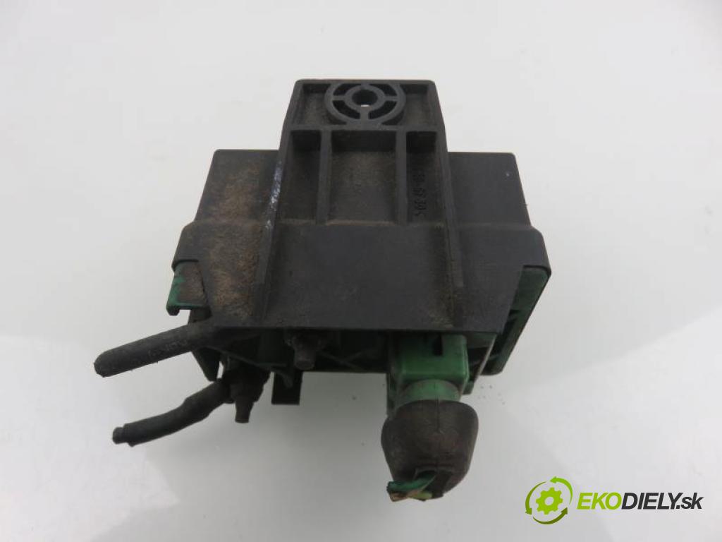 PEUGEOT 406 konektor 5 I 2 Káble