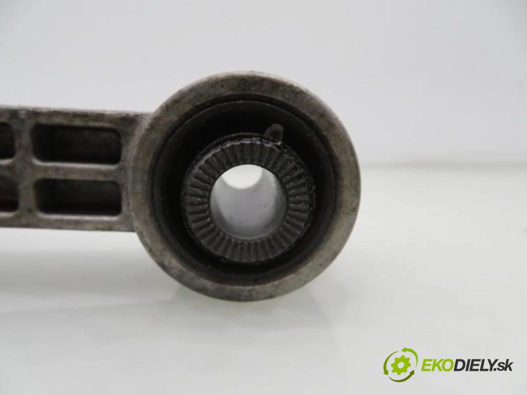 KIA VENGA 1.4 CVVT G4FA-L manual 5 - stupňová 66 kW 90 km  AirBag prevodovky  (Zavesenie motora)