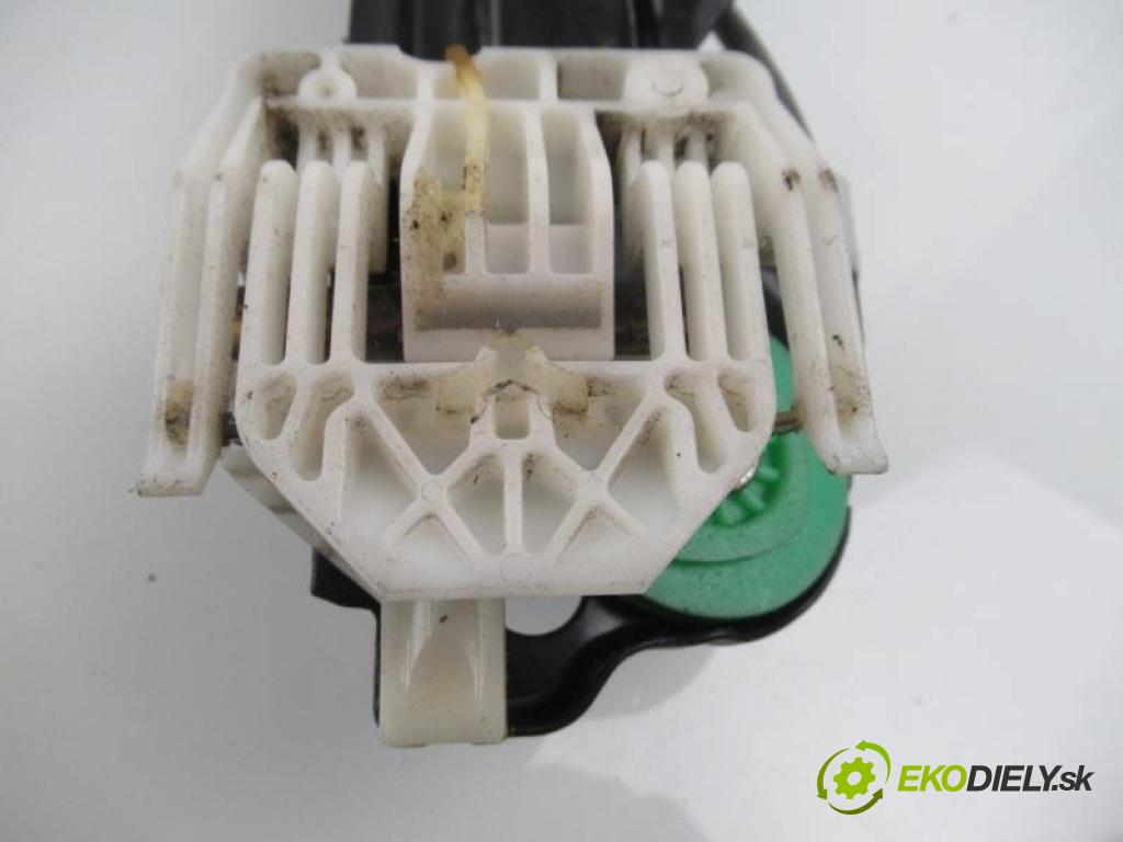 BMW 1 E87,81,82,88 118 D N47 D20 A, N47 D20 C manual 6 - stupňová 90 kW 122 km  mechanismus oken 7067795S/7138465E/6927027