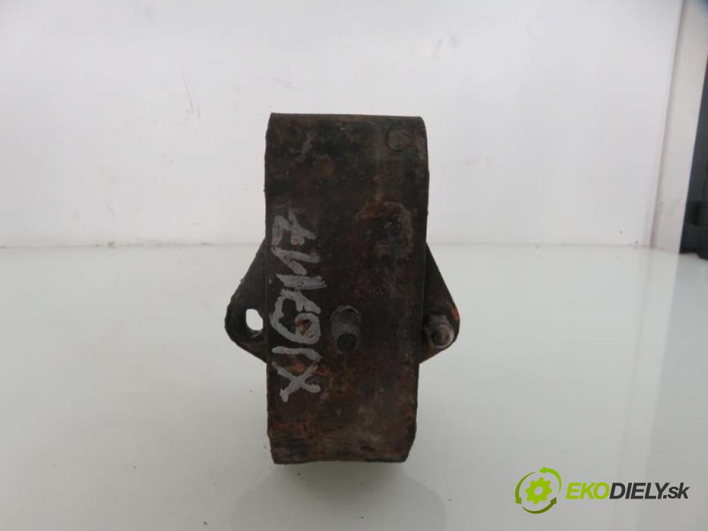 HYUNDAI TERRACAN 2.9 CRDI 4WD J3 manual 5 stupňová 4X4 110 kW 150 km  AirBag Motor 21810H1010 (Držiaky motora)