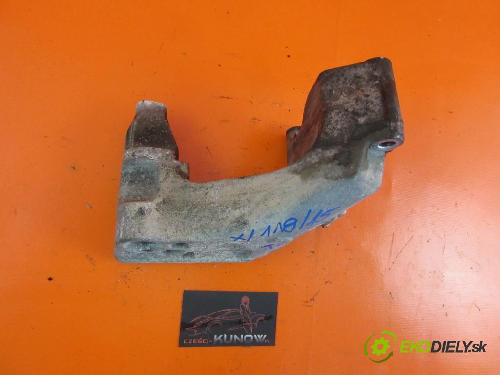 VW TRANSPORTER T5 1.9 TDI AXC   63 kW 85 km  Uchytenie Motor 038199207AF (Držiaky motora)