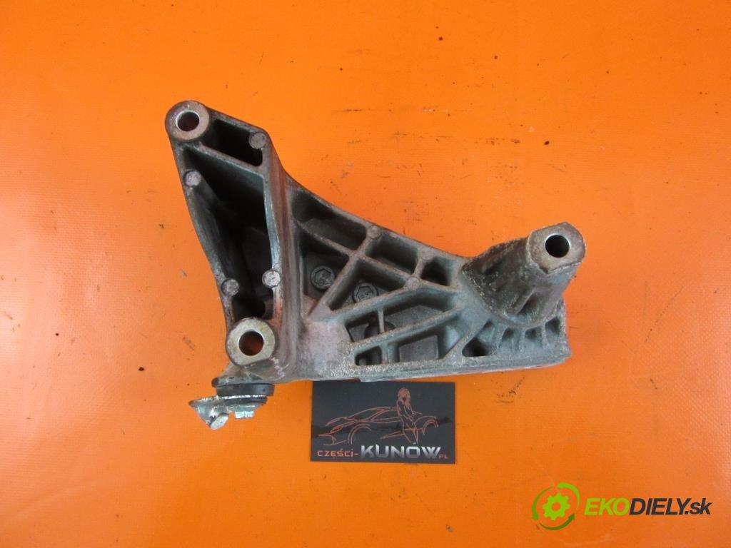 VW TRANSPORTER T5 1.9 TDI AXC   63 kW 85 km  Uchytenie Motor 038199207AF (Držiaky motora)