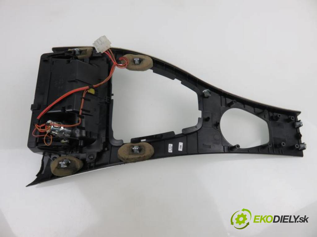 BMW 3 E90,91,92,93 3.0 325 D M57 306 D3   145 kW 197 km  rámeček řídící páka 51167078571/51167129555