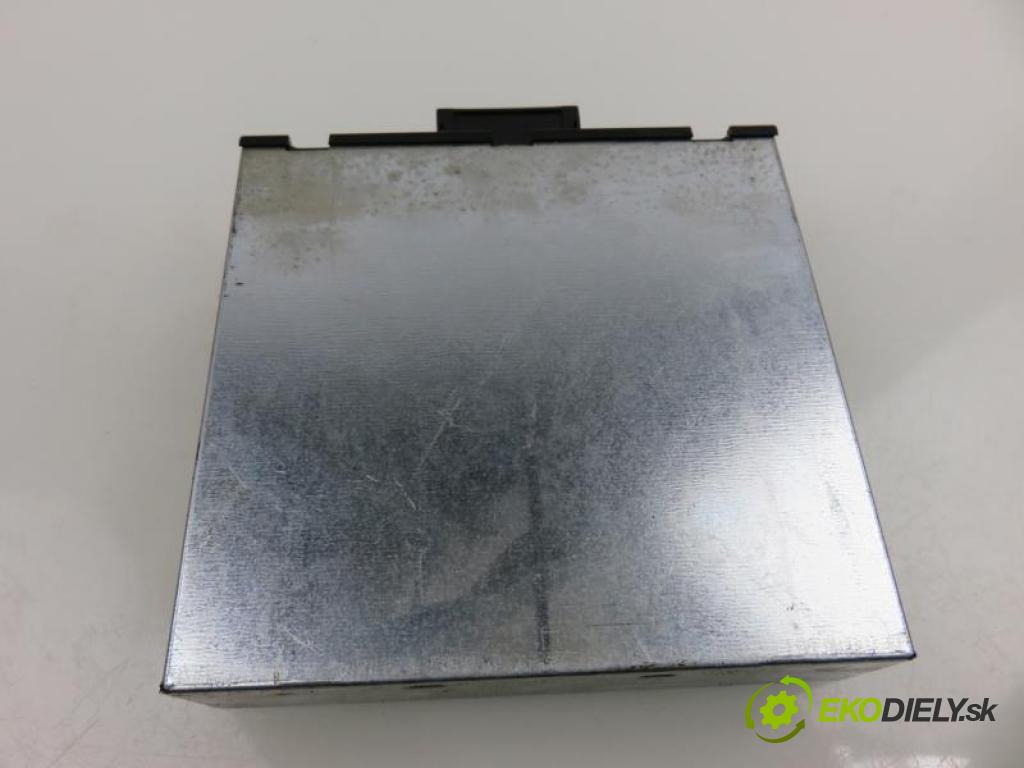 BMW 3 E90,91,92,93 3.0 325 D M57 306 D3   145 kW 197 km  řídící jednotka / MODUL jiné 6142923314302/DC923314302C/8ES01013400