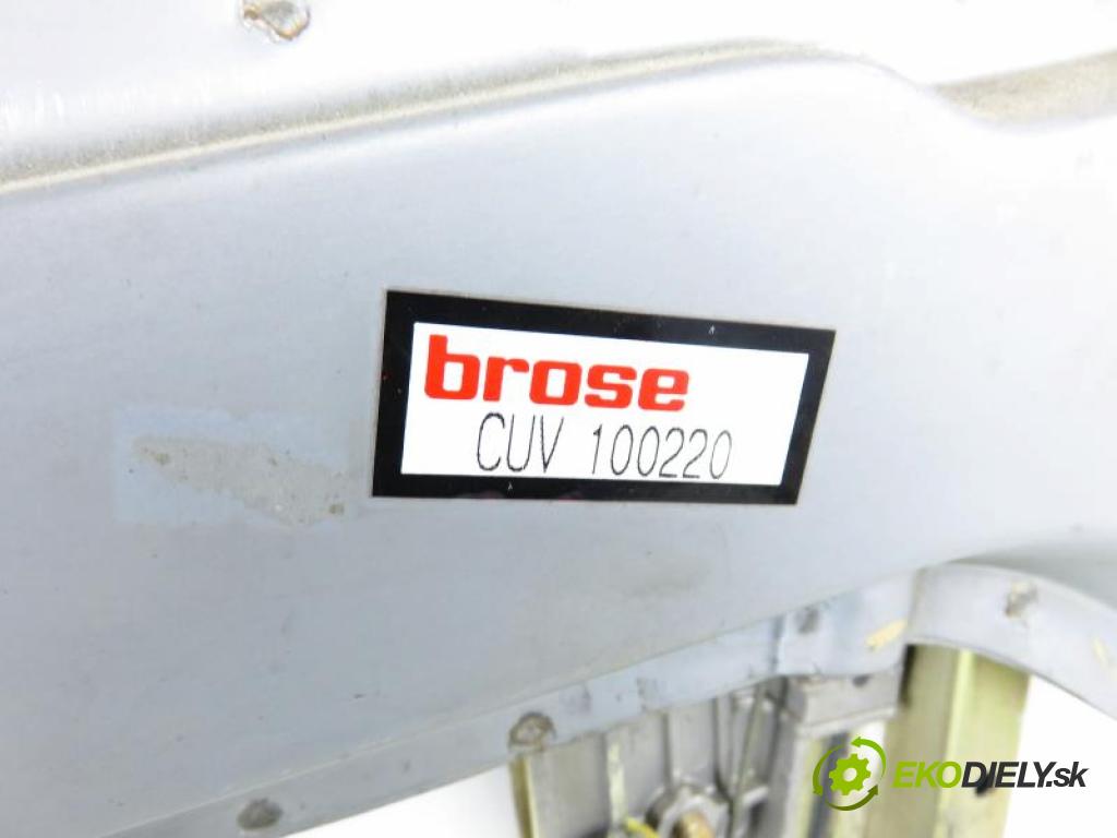 ROVER 800. 2.7 24V 827 SI/STERLING C 27 A1 automatic 4 stupňová 124 kW 169 km  mechanismus oken 3D CUV100220