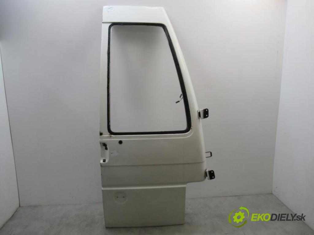 VW TRANSPORTER T4 2.5 TDI AYY, AJT manual 5 - stupňová 65 kW 88 km  - pravé zadné  (Dvere)