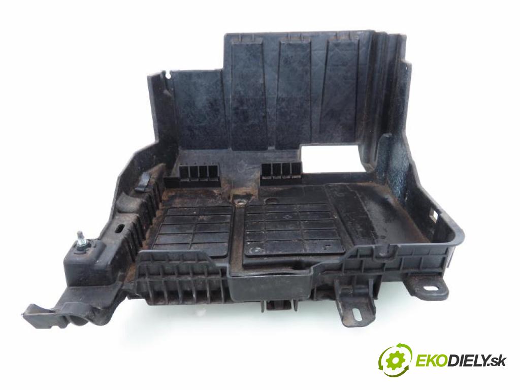 RENAULT MEGANE II 1.6 16V (BM0C, CM0C) K4M 760 manual 5 stupňová 83 kW 113 km  obal akumulátora 8200467409