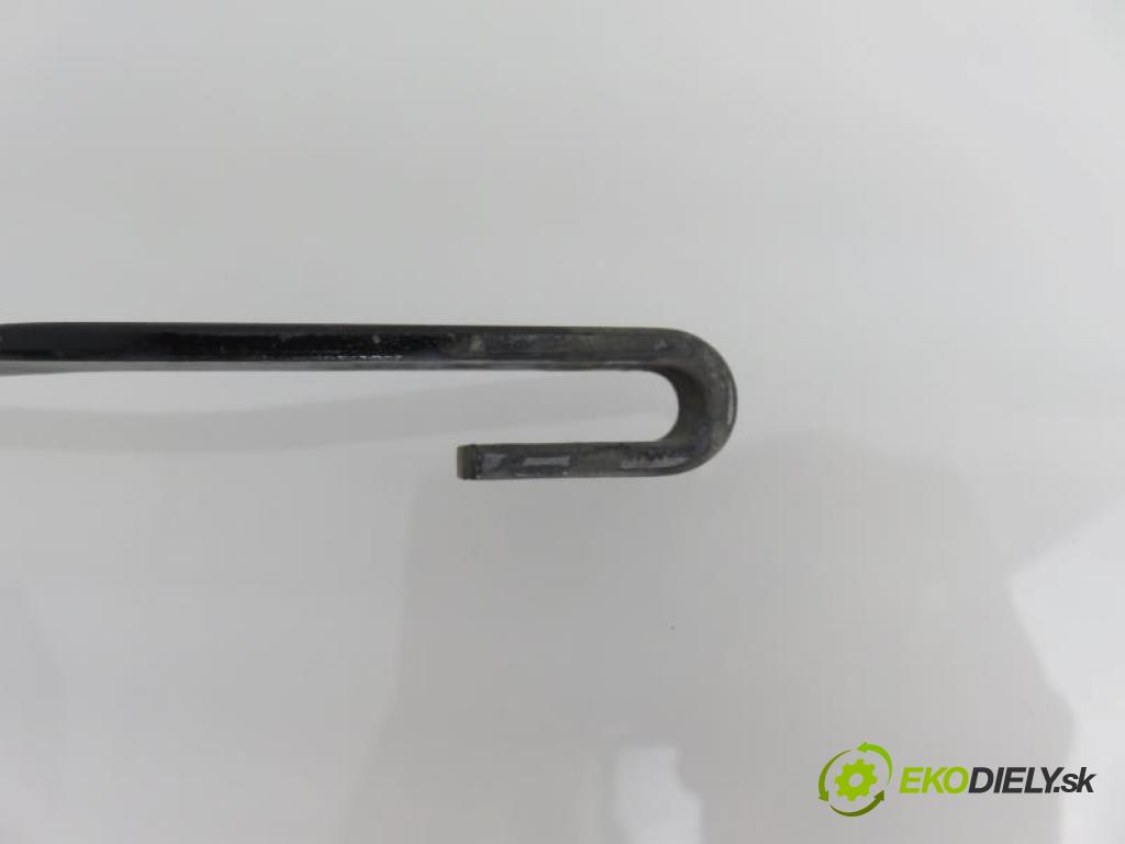 NISSAN ALMERA II N16 - 67 cm, Uchytenie stierače na