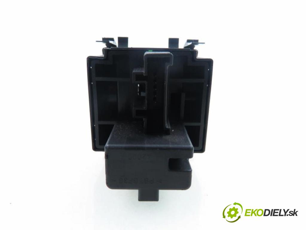 RENAULT MEGANE II konektor 5