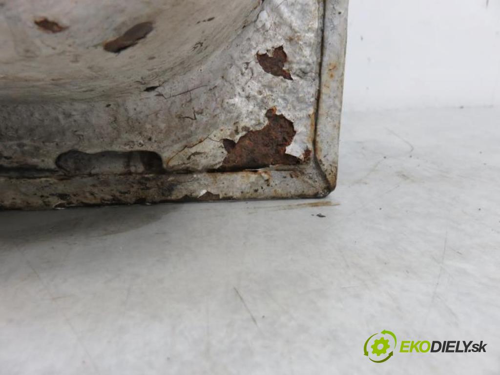 VW LT 28-46 II 2.5 TDI BBF manual 5 - stupňová 70 kW 95 km  - LT  (Dvere)