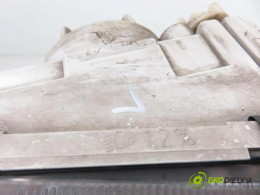 SKODA FELICIA 1.3 135 L, AMJ manual 5 stupňová 43 kW 58 km  světlo PP 24615000 (Přední světla)