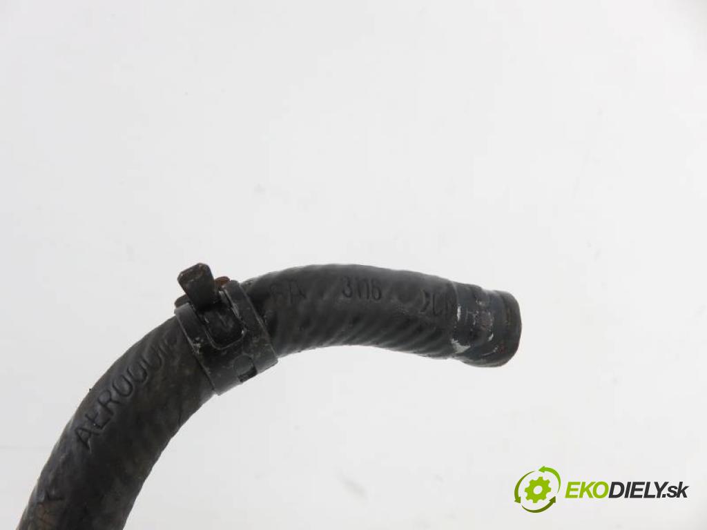 VOLVO S80 II 3.2 B 6324 S automatic 6 stupňová 175 kW 238 km  Chladič servočerpadlo 31200476 (Rúrky, hadice servočerpadla)