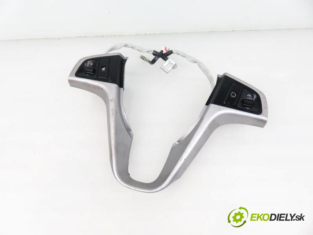 HYUNDAI i20 I (PB,PBT) 1.2 16V G4LA manual 5 stupňová 63 kW 86 km  ovladač rádia volant K561901J300 (Ovládaní topení a přepínače)
