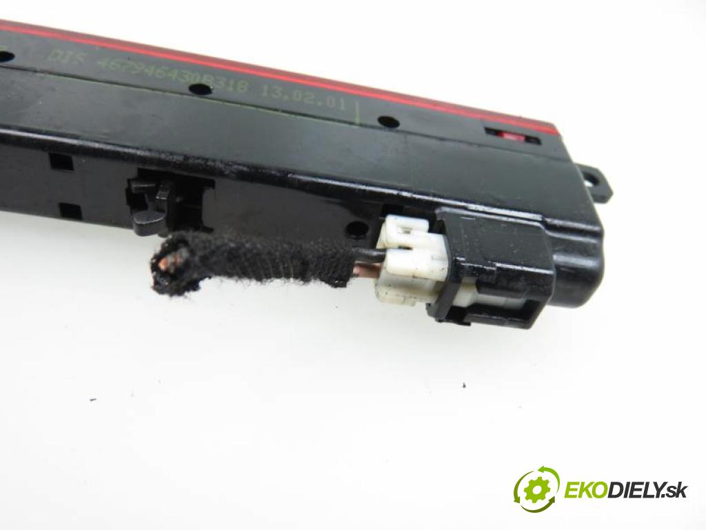 FIAT MULTIPLA I FL 1.9 JTD 110 186A.6000 manual 5 stupňová 85 kW 110 km  bŕzd 467946430B318 (Brzdová světla zadních dveří)