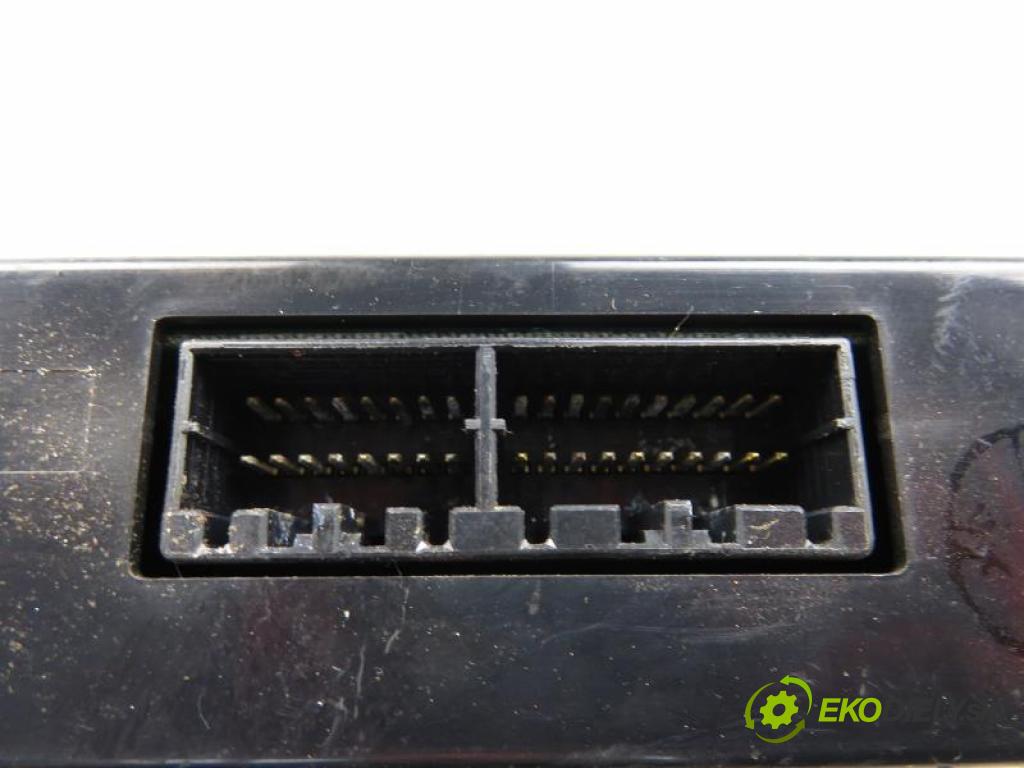 MITSUBISHI PAJERO III 3.2 DI-D (V68W, V78W)  automatic 5 stupňová Tiptronic  165 km  Panel kúrenia - klimatizácia MR500646/1464308800 (Prepínače, spínače, tlačidlá a ovládače kúrenia)