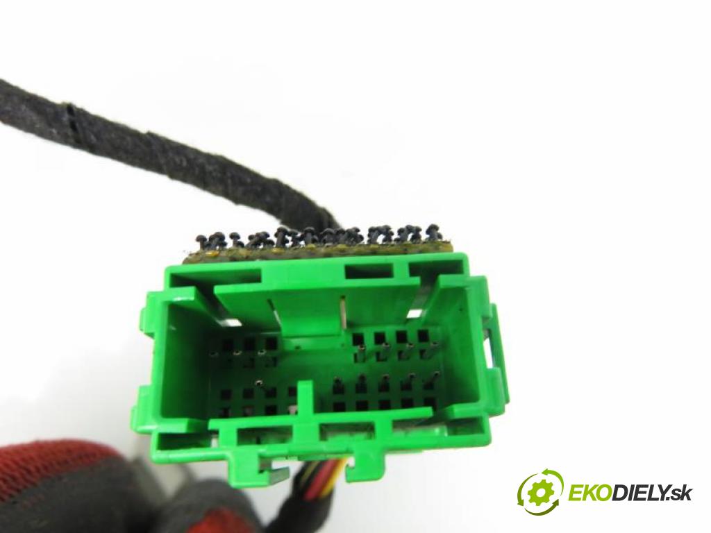 VOLVO C70 II Kocka, vložka 3 PIN - uchytenia ok,