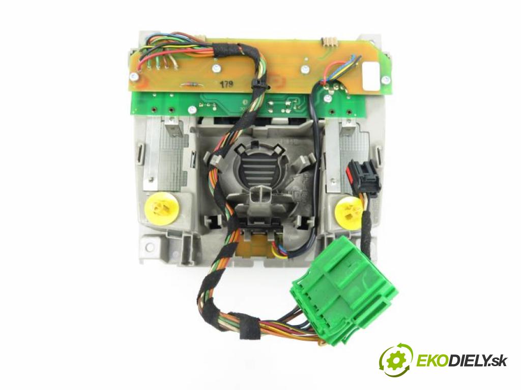 VOLVO C70 II Kocka, vložka 3 PIN - uchytenia ok,