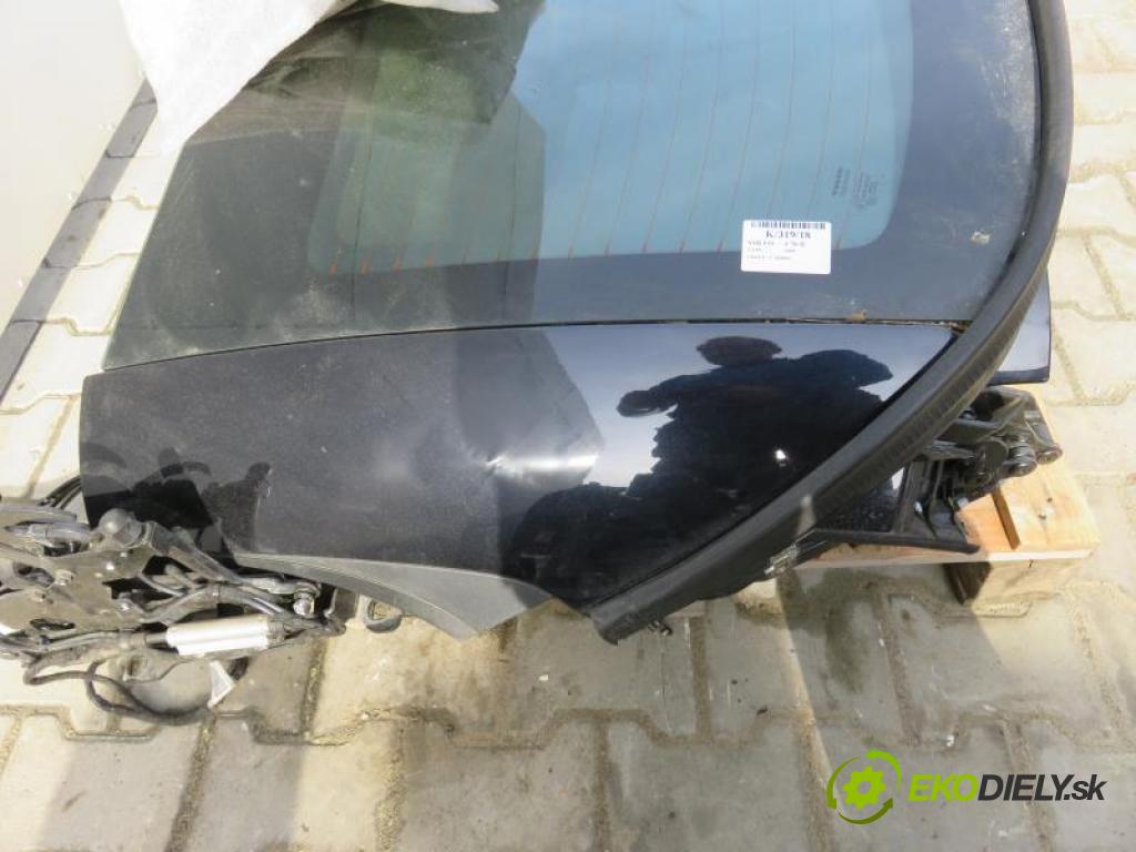 VOLVO C70 II 2.4 D5 D 5244 T13, D 5244 T8 automatic 5 stupňová 132 kW 180 km  strecha  (Strechy)