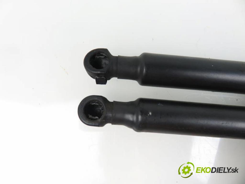 ALFA ROMEO GT (937) 2.0 JTS 937 A1.000, 932 A2.000 manual 6 stupňová 121 kW 165 km  Teleskopy kapoty 6803NS0350N/46739202UM070400 (Motorčeky)