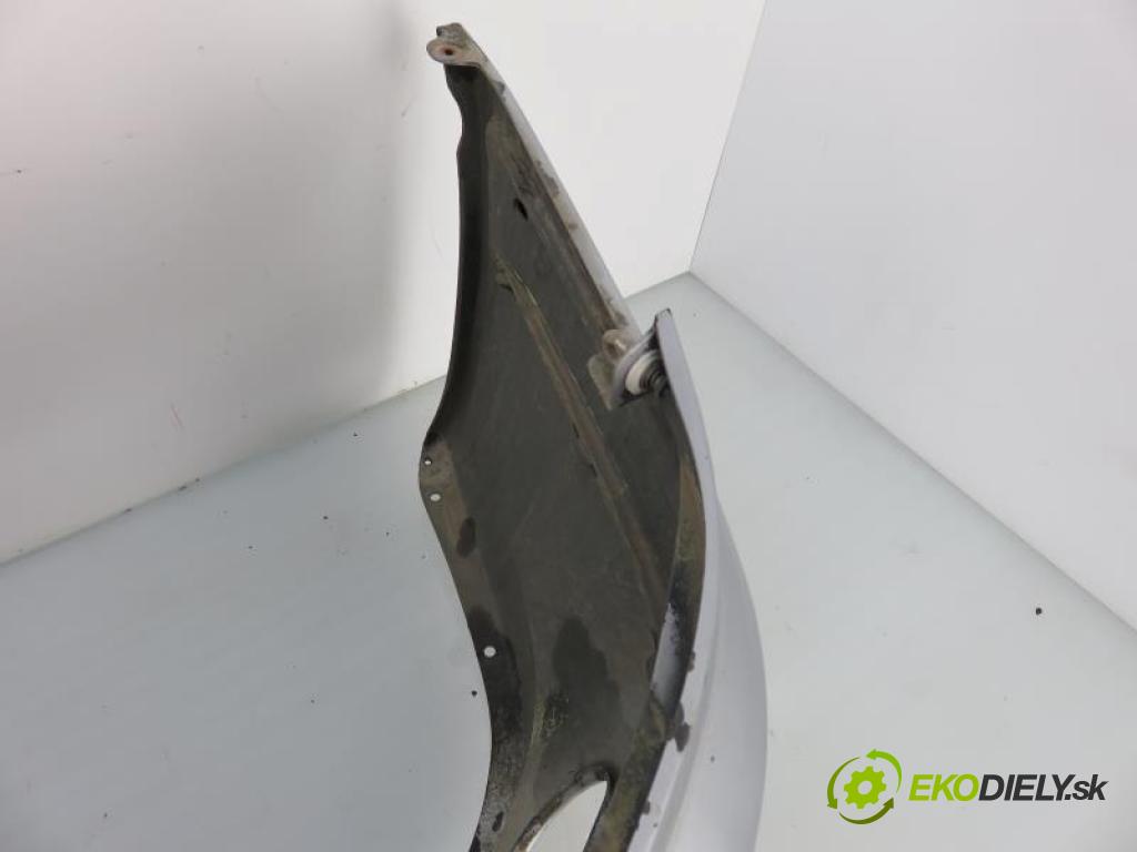 PEUGEOT 406 1.8 16V LFY (XU7JP4) manual 5 stupňová 81 kW 110 km  Nárazník predný  (Nárazníky)