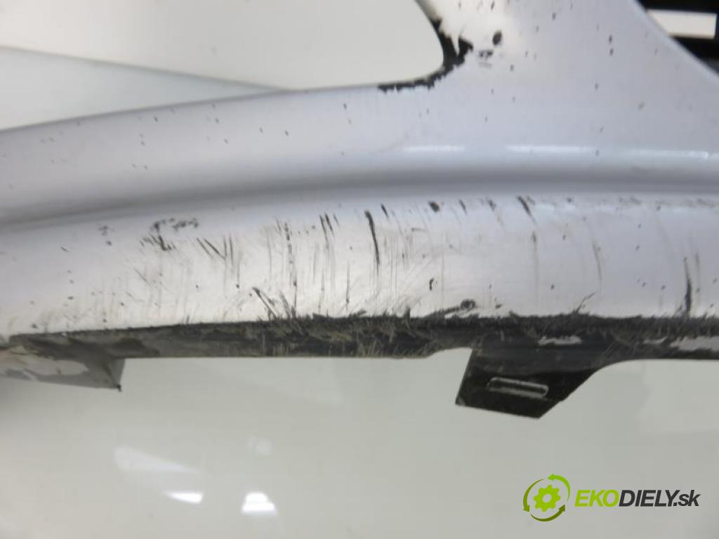 PEUGEOT 406 1.8 16V LFY (XU7JP4) manual 5 stupňová 81 kW 110 km  Nárazník predný  (Nárazníky)