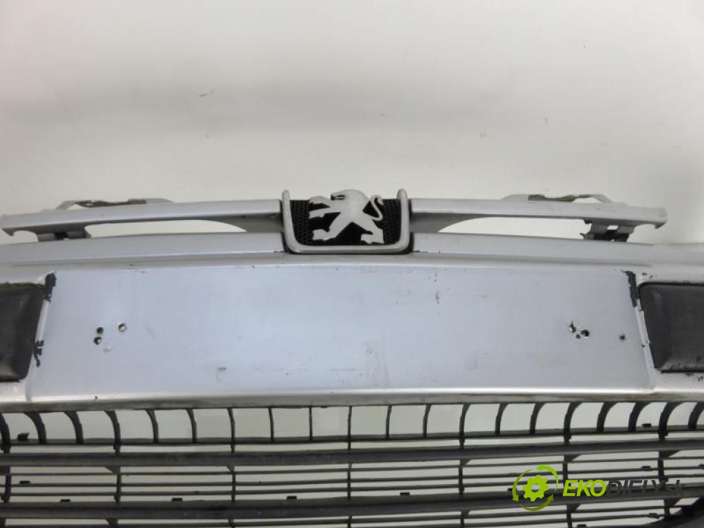 PEUGEOT 406 1.8 16V LFY (XU7JP4) manual 5 stupňová 81 kW 110 km  Nárazník predný  (Nárazníky)