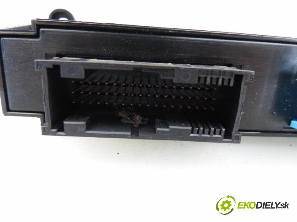 BMW 1 E87,81,82,88 2.0 120 D N47 D20 C, N47 D20 A,M47 D204D4 automatic 6 stupňová 120 kW 163 km  MODUL komfortu 10681810 (Moduly komfortu)