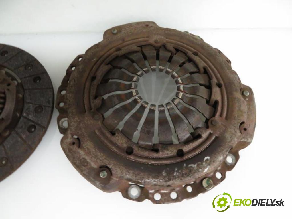 RENAULT KANGOO II 1.5 DCI (KW0A) K9K 800 manual 5 stupňová 50 kW 68 km  Koleso zotrvačník 8200335084 (Kompletné sady (bez ložiska))