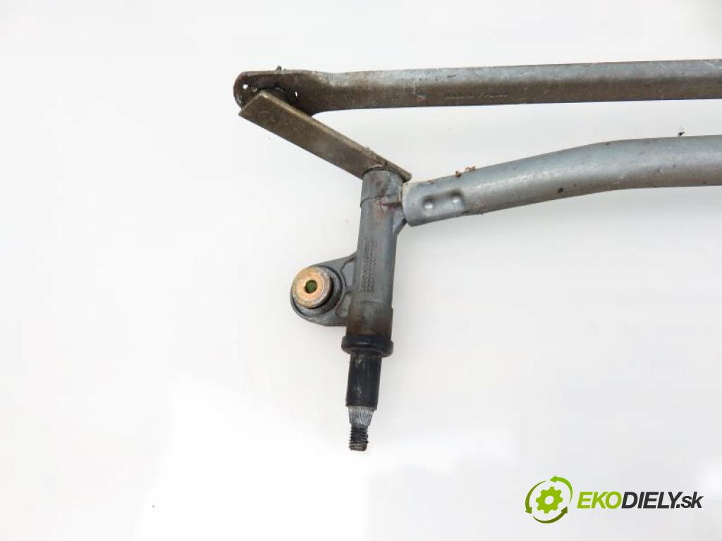 PEUGEOT 405 FL 1.8 LFZ (XU7JP) manual 5 stupňová 74 kW 101 km  motorek stěračů 53540402 (Ostatní)