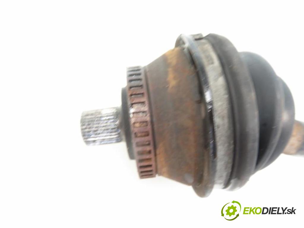 VW PASSAT B5 FL 1.9 TDI PD AVB manual 5 stupňová 74 kW 101 km  poloos PP  (Poloosy)