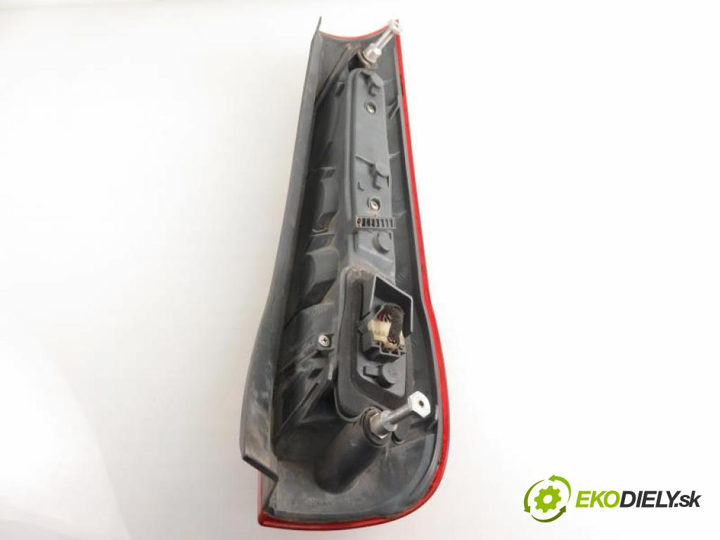 FIAT PUNTO I 1.2 75 176 A8.000 manual 5 stupňová 54 kW 73 km  Svetlo ľavé zadné 464010830 (Svetlá zadné)