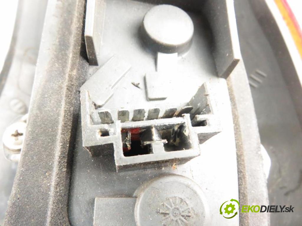 FIAT PUNTO I 1.2 75 176 A8.000 manual 5 stupňová 54 kW 73 km  Svetlo ľavé zadné 464010830 (Svetlá zadné)