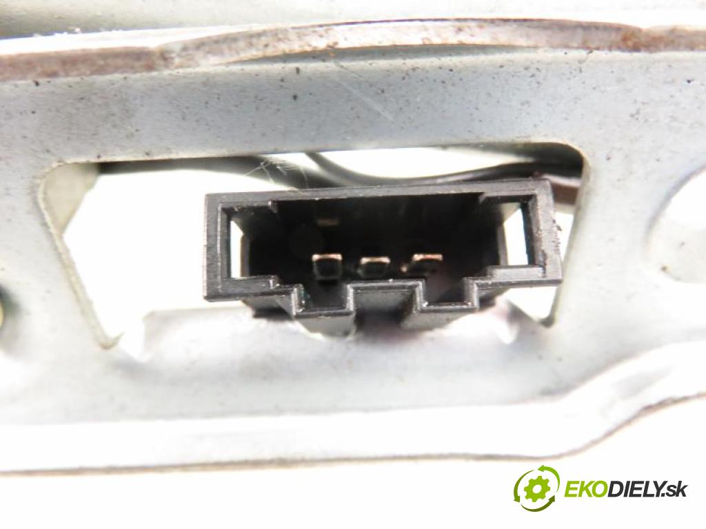 SEAT IBIZA II (6K) 1.4 I ABD, AEX, AKV, APQ manual 5 stupňová 44 kW 60 km  Motorček stierače zad. 6K6955711A/6K6955713A/6K6955717 (Motorčeky stieračov predné)