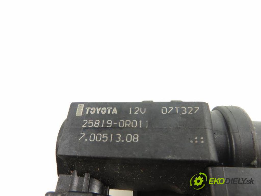 TOYOTA AVENSIS II (T25) LIFTBACK 2007 2,20 Pozostałe 2231,00 VENTIL VAKUUM: 258190R011;70051308