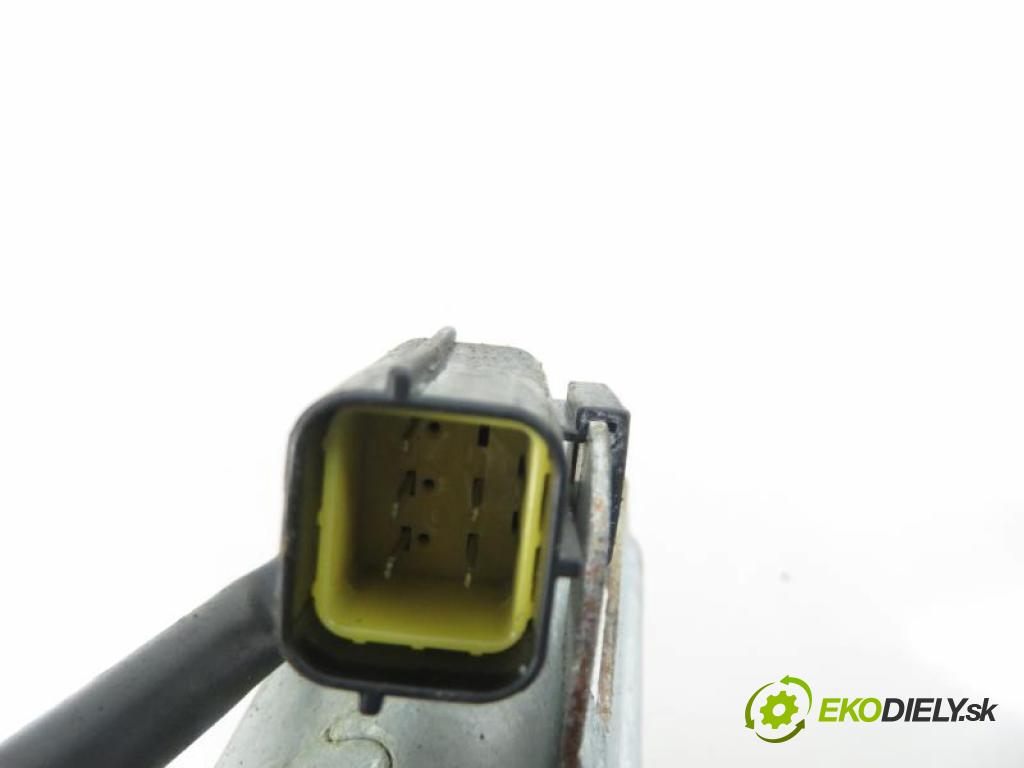 LAND ROVER FREELANDER I (L314) 2.0 DI 20 T2N manual 5 stupňová 4X4 72 kW 98 km  Motorček stierače zad. 23001003/DLB101620 (Motorčeky stieračov predné)