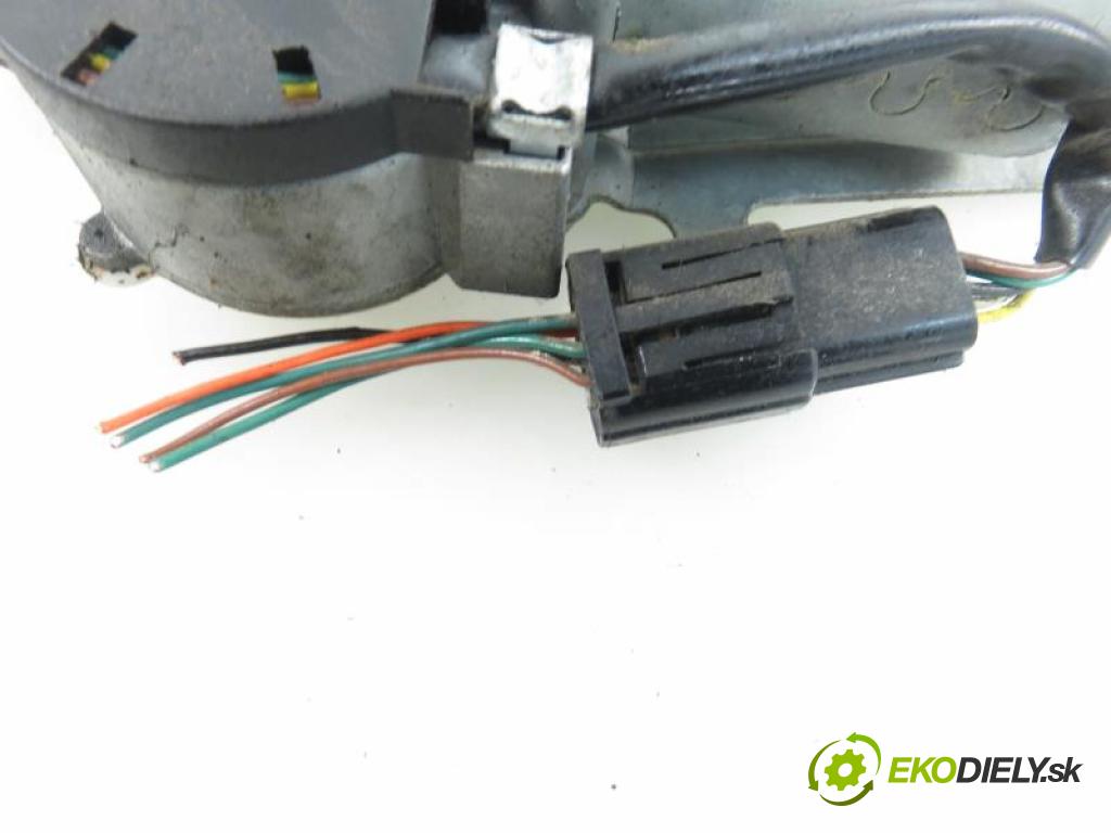 LAND ROVER FREELANDER I (L314) 2.0 DI 20 T2N manual 5 stupňová 4X4 72 kW 98 km  Motorček stierače zad. 23001003/DLB101620 (Motorčeky stieračov predné)