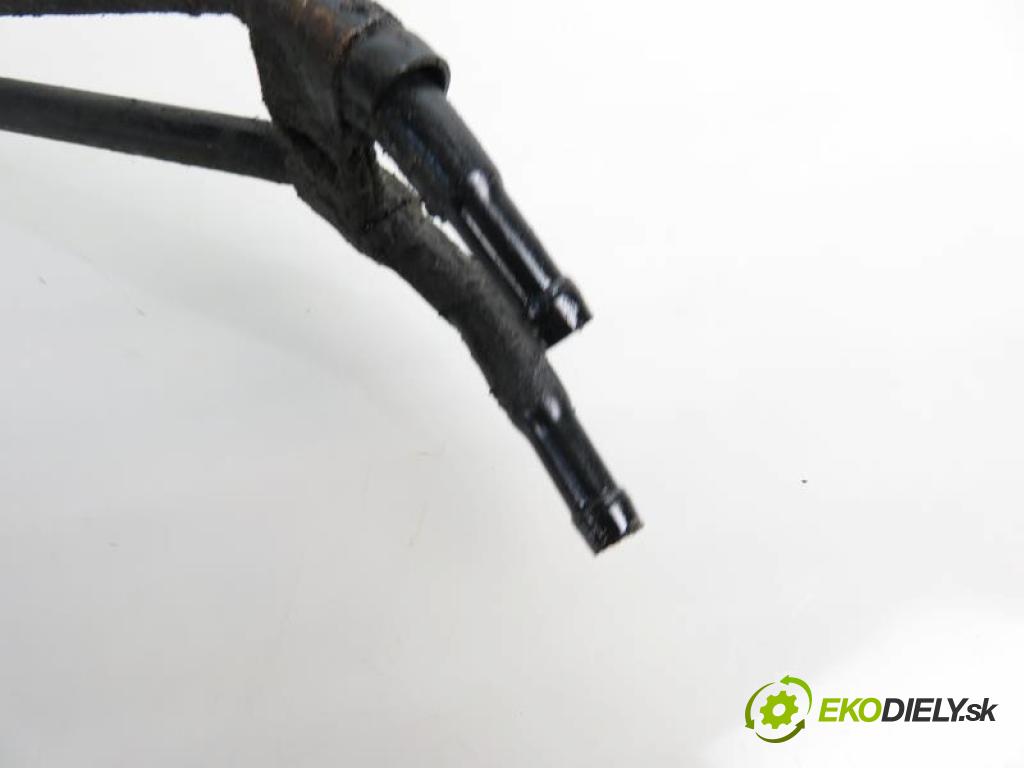 AUDI A6 C5 (4B2) 2.5 TDI AFB, AKN manual 5 stupňová 4X4 110 kW 150 km  Chladič servočerpadlo  (Rúrky, hadice servočerpadla)